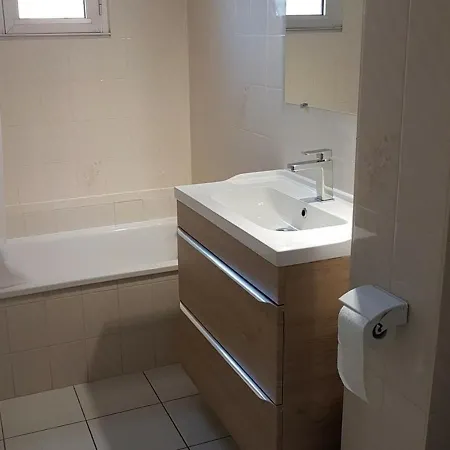 T3, 6 Pers, Pieds Dans L'eau Au Barcares, Terrasse Et Parking - Fr-1-81-157 *